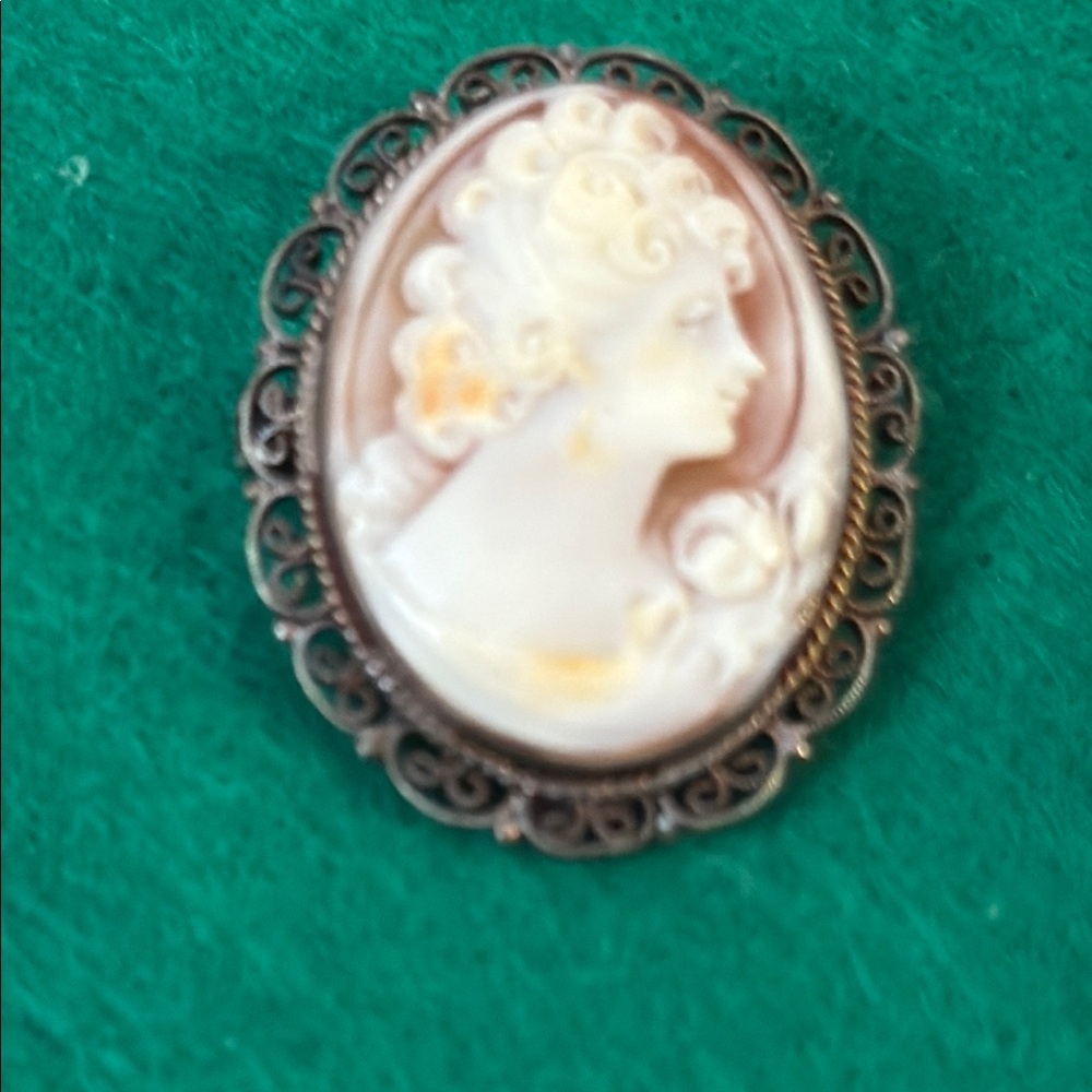 Edwardian Silver Filigree Carved Cameo Brooch / Pendant